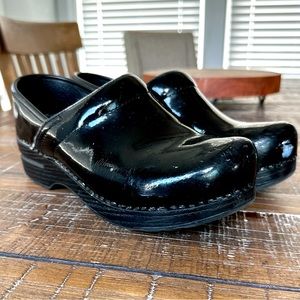 Danako- Patent black leather